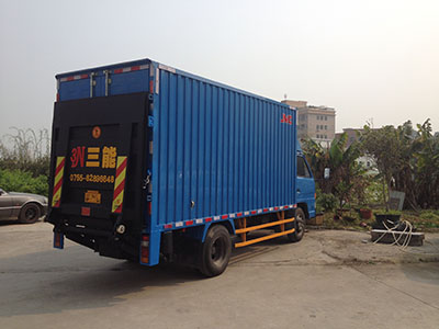 貨車尾板操作標準，確保安全與高效運輸?shù)年P(guān)鍵步驟